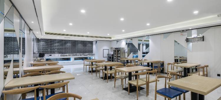 黄金浴精品酒店(郑州省体育中心北二十里铺地铁站店)图片