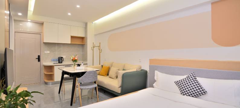 抚仙湖南燕度假酒店(月亮湾湿地公园店)图片