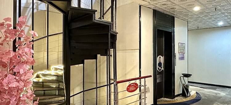 18精品酒店(梧州骑楼城丽港商业街店)图片