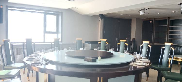 澜溪别苑民宿(青格里狼山国际滑雪场店)图片