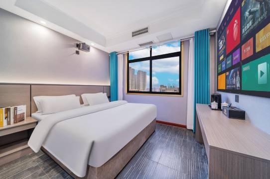 富愉影视酒店(合川财富广场店)