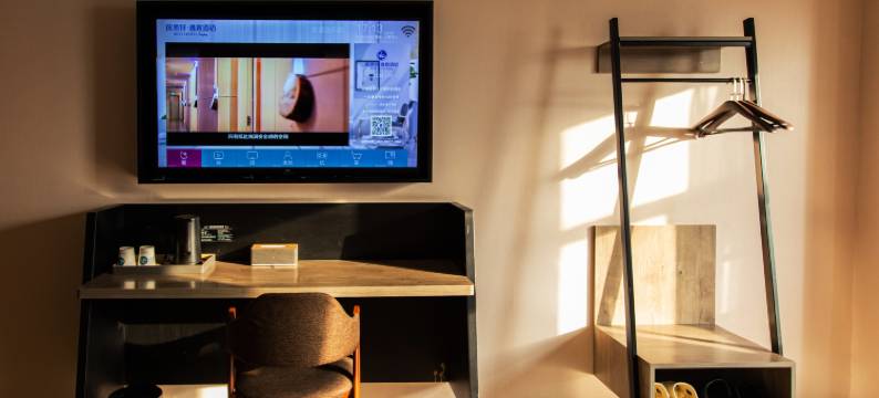 华坤城市酒店(武汉吴家山东吴大道轻轨站店)图片