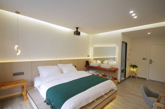 归隐山水·healing 氧吧·湖畔度假美宿(四面山景区店)