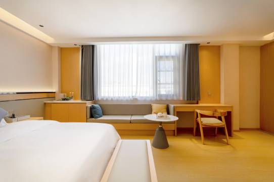 凰季酒店(文山州人民医院七都古镇店)