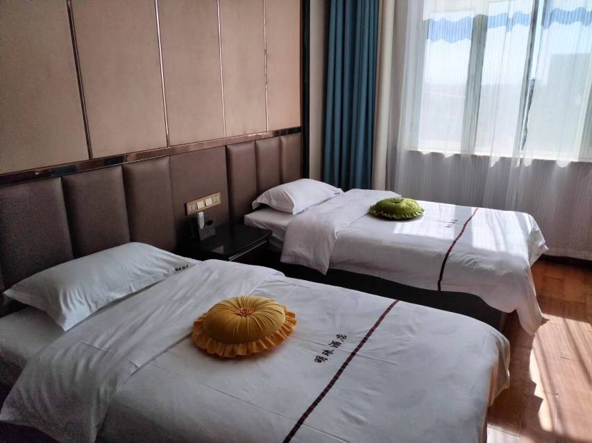 Mingzhu Hotel Over view