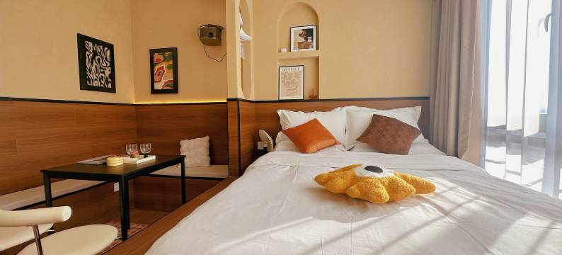 伊甸园城市民宿(宁波大学步行街店)图片