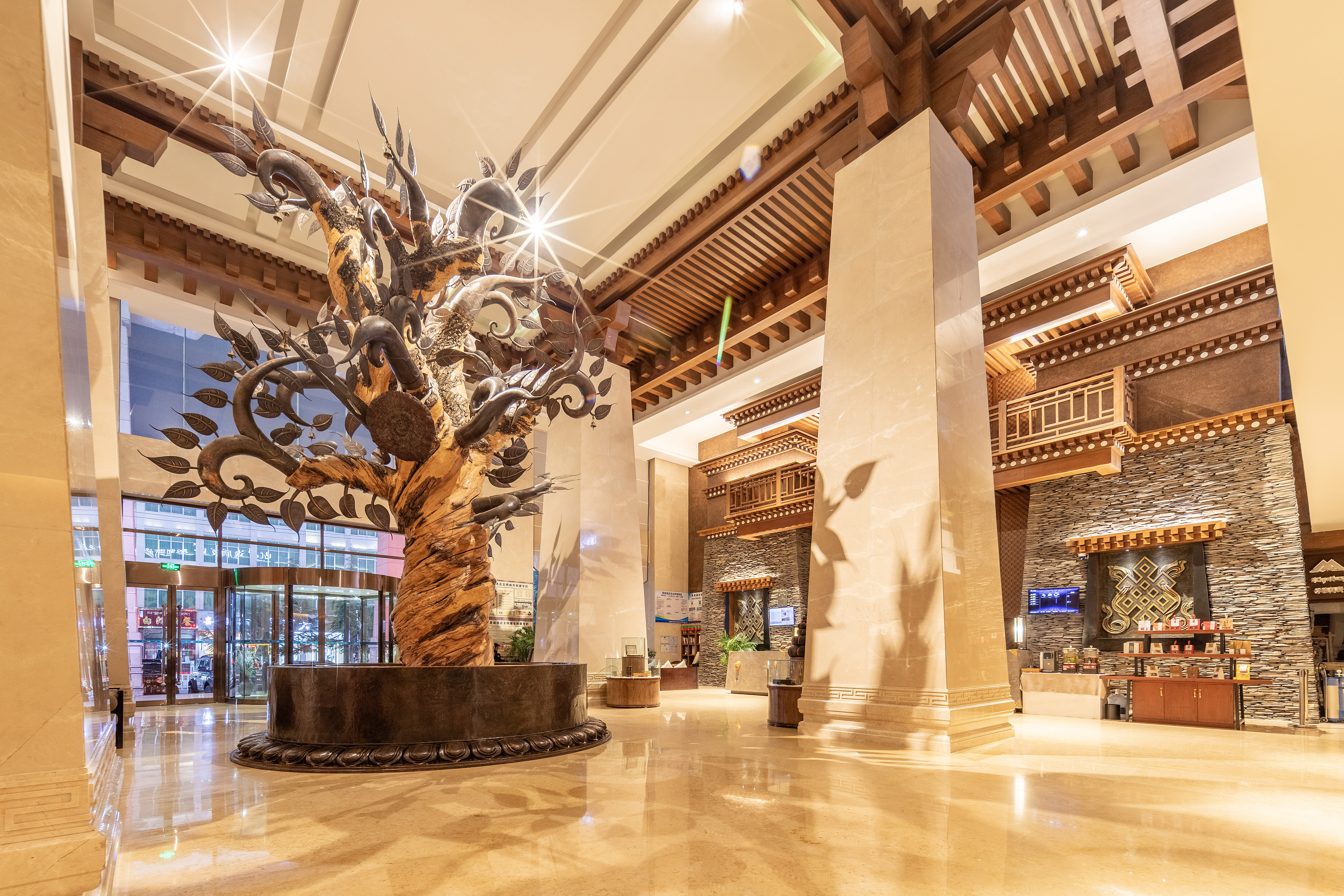 Qomo Langzong Hotel Over view