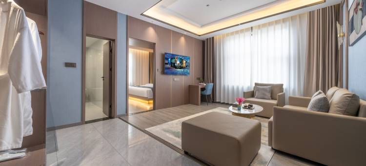 理塘神格玉宗大酒店图片