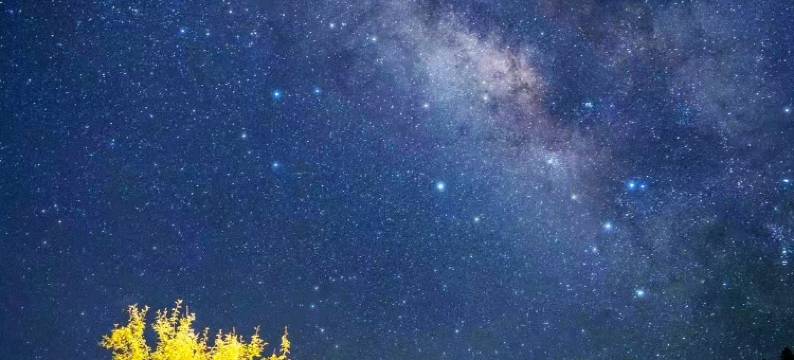 香格里拉茸洽·Glamping娜姆措温泉帐篷营地图片