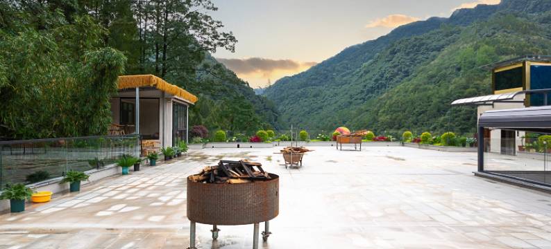 青城山观山寓泊温泉民宿(青城后山景区店)图片
