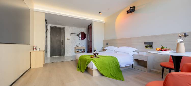 半角影院酒店(常州武进高铁站南夏墅地铁站店)图片