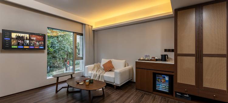 湖畔酒店(西樵山景区听音湖店)图片