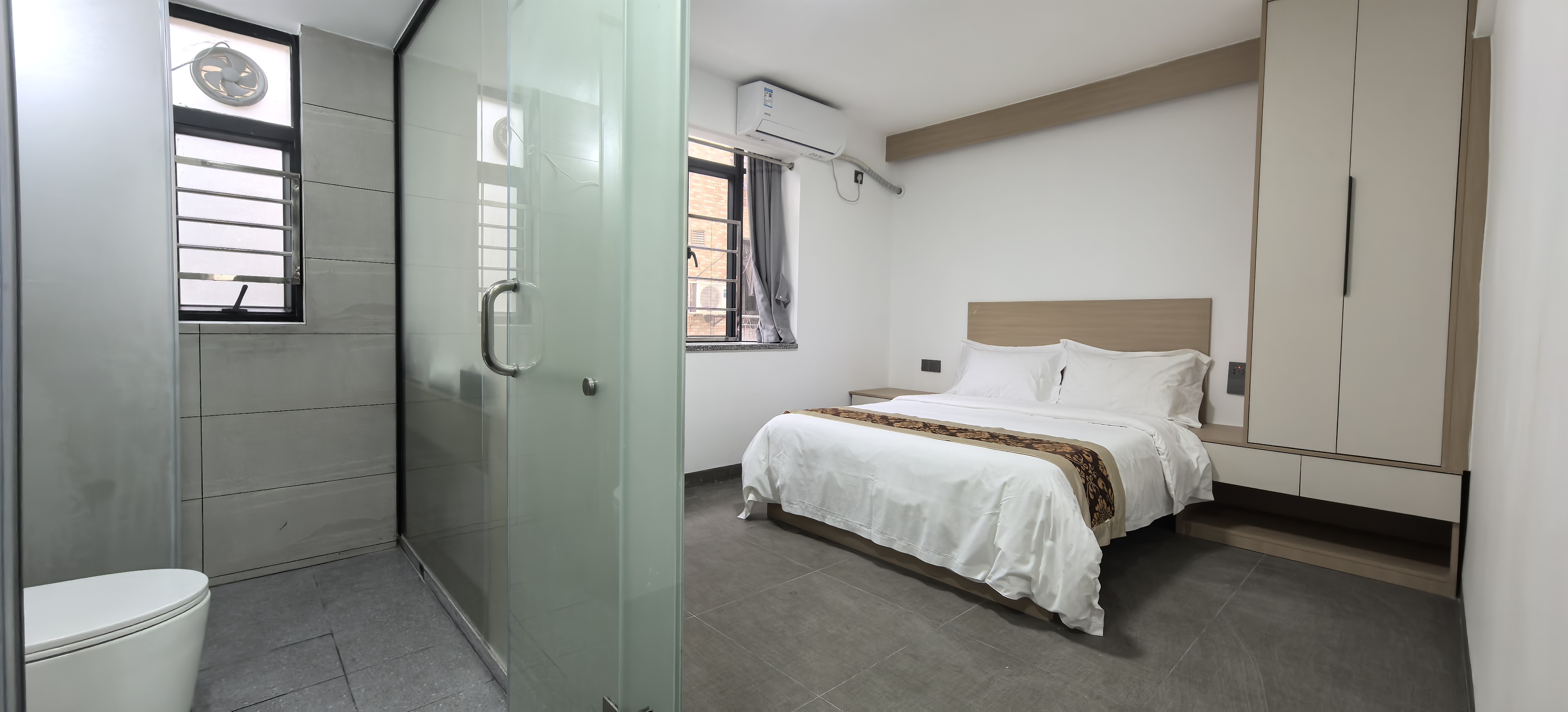 Central Apartment Sandpit StoreOver view