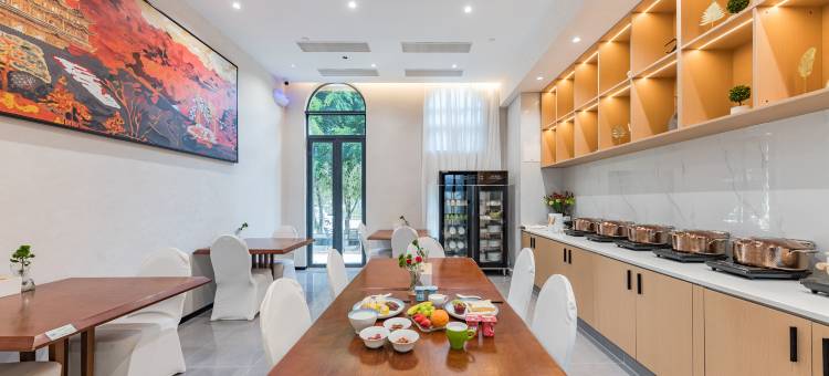 柏纳酒店(集美学村海上自行车道店)图片