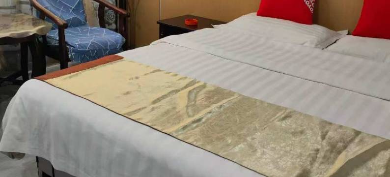 酒泉红彤彤宾馆(钟鼓楼汉唐美食街店)图片