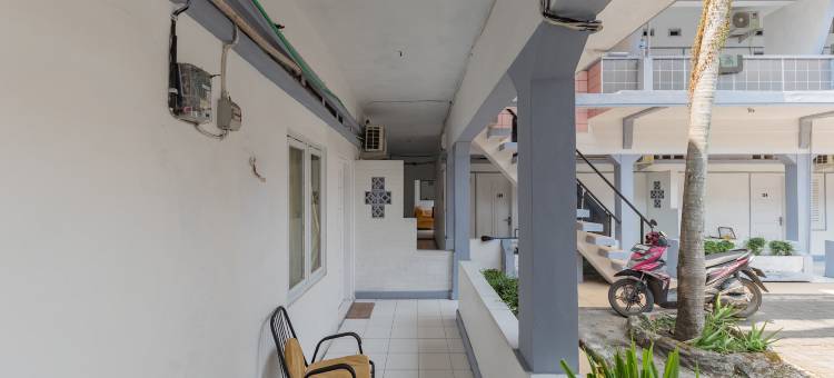 红多兹伊斯兰酒店-肯卡纳塔西马拉雅酒店(RedDoorz Syariah @ Hotel Kencana Tasikmalaya)图片