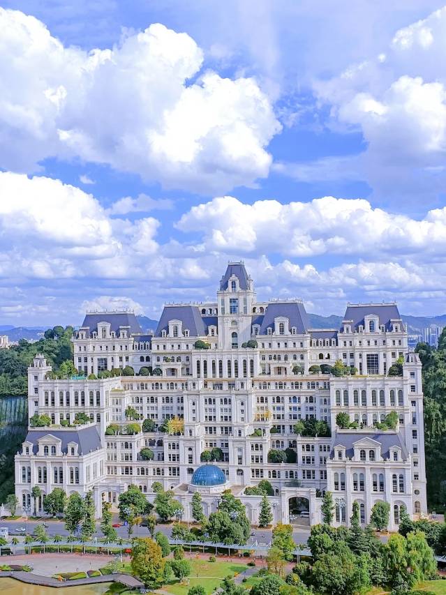 贵阳猴子酒店(喷水池地铁站黔灵山公园店)图片