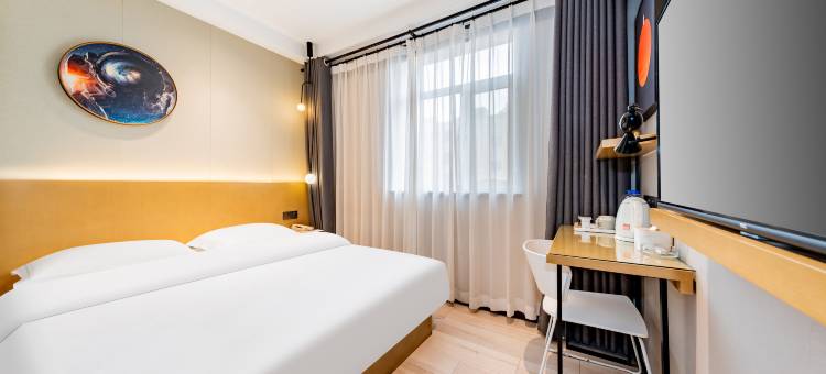 锦颐连锁酒店(呼和浩特大召中山西路店)图片