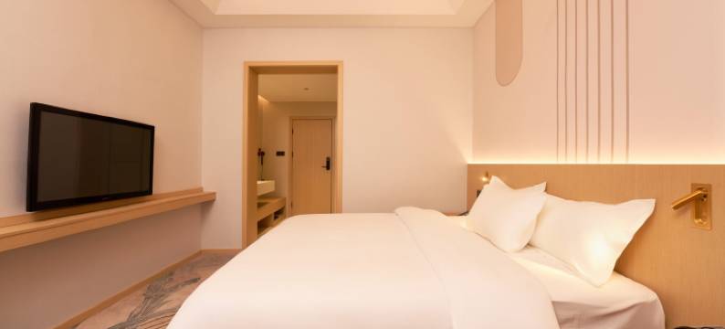 达州兰郡假日酒店(阳光耍都美食街店)图片