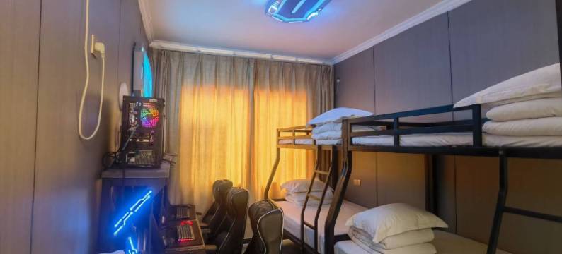 鸣人电竞宾馆(太康第二高级中学店)图片