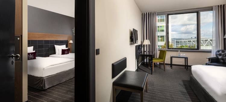 斯图加特机场瑞享酒店(Mövenpick Hotel Stuttgart Airport)图片