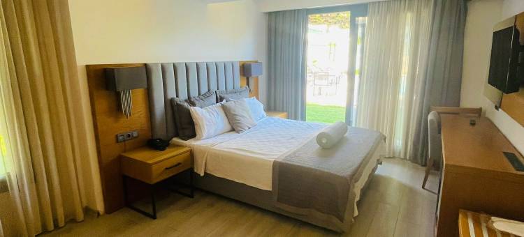 鲁怀思酒店(Ruwais Hotel)图片