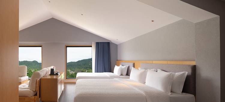 张家界芊山月度假酒店(国家森林公园武陵源标志门店)图片