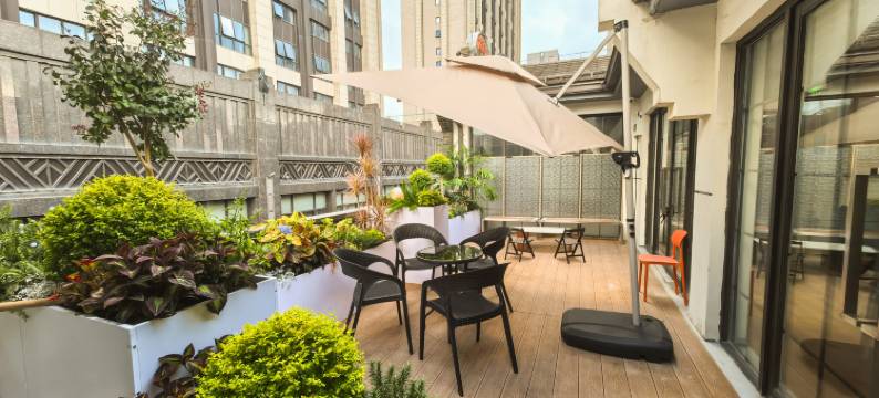 三只猫DEEP青年旅社(东门町店)图片