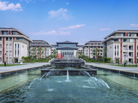 仟那千寻酒店(汝阳县青年创客中心店)