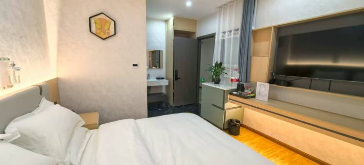 比如富氧虫草大酒店图片