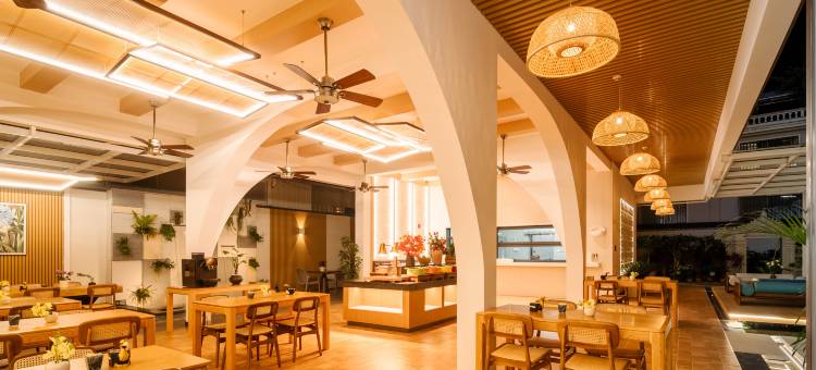 犀鸟谷假日酒店(芒市广场店)图片