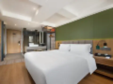 高級大床房（手機投屏+乾濕分離·助眠床品）