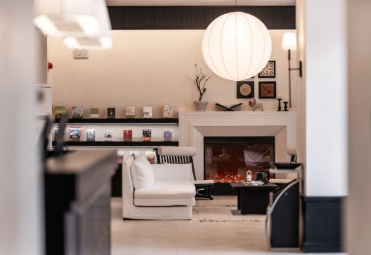 丽江拾壹｜中古法式艺术空间·雪山景度假酒店（古城日照金山店）外景图