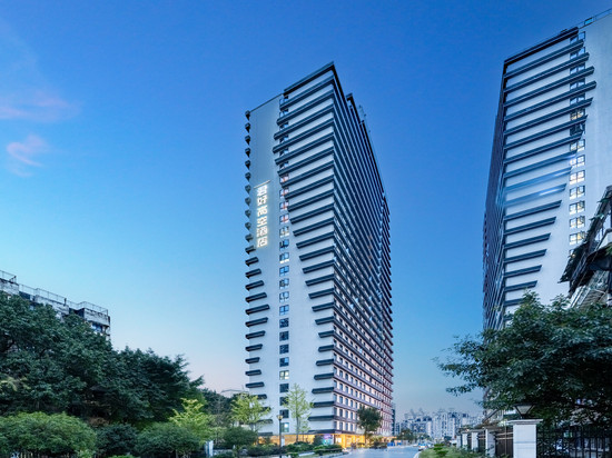 君好高空酒店(重医附一院奥体中心店)