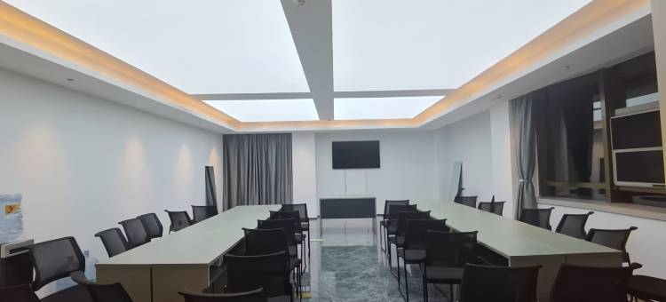 竞放X电竞酒店(丽水学院丽水市中心医院店)图片