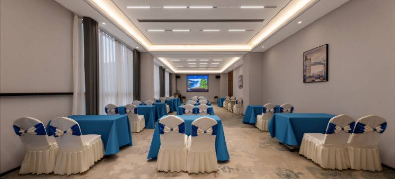 君逸酒店(紫云县亚鲁王休闲广场人民医院店)图片