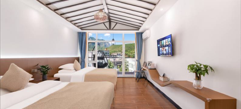 云台山三叶大酒店(岸上服务区售票处店)图片