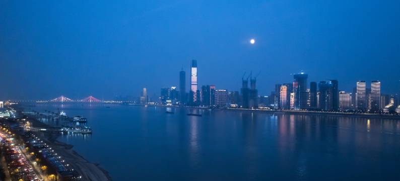 武汉江汉路江汉关江景亚朵酒店图片