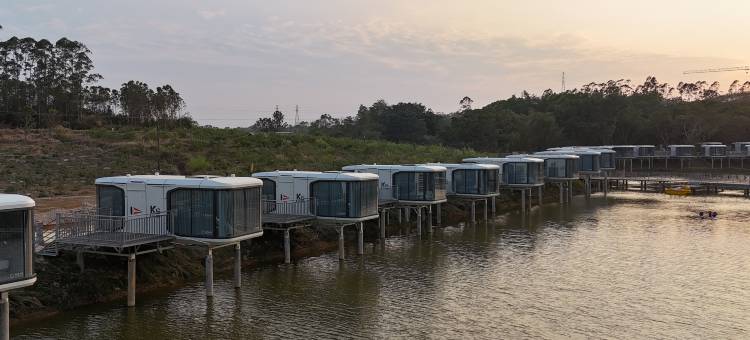 凤乡乐宿太空舱湖景民宿图片