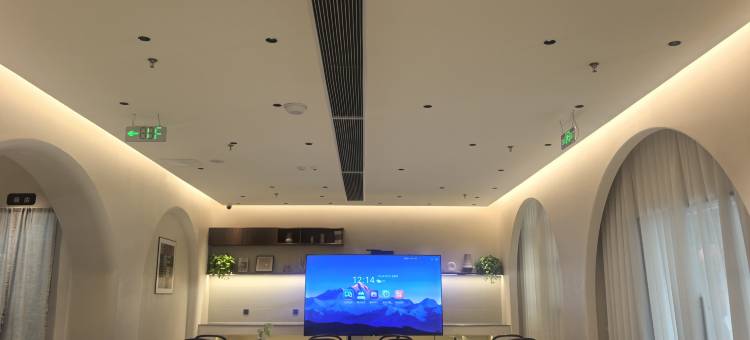 泊淼逸宿设计师酒店(崇左龙州客运站店)图片