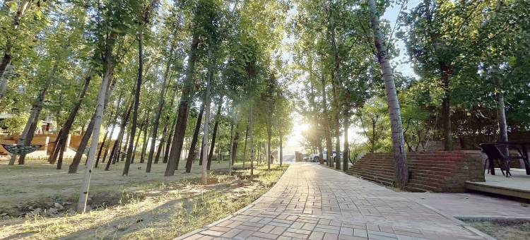 北京密云水库圆境岩堡民宿图片