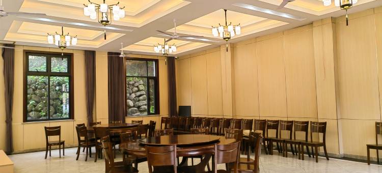 爱丽琚源山居图片