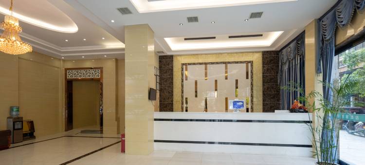 安易居酒店(罗田塔山湖店)图片