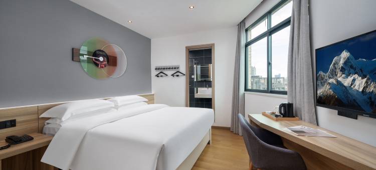 万澳青舍(深圳东站店)图片