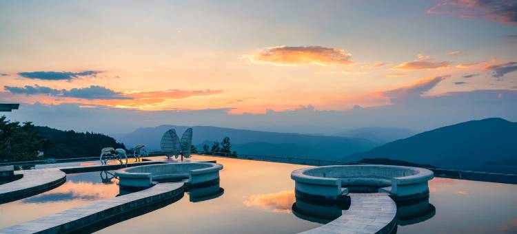 云孚里悬崖酒店·野奢酒店(七里坪镇店)图片