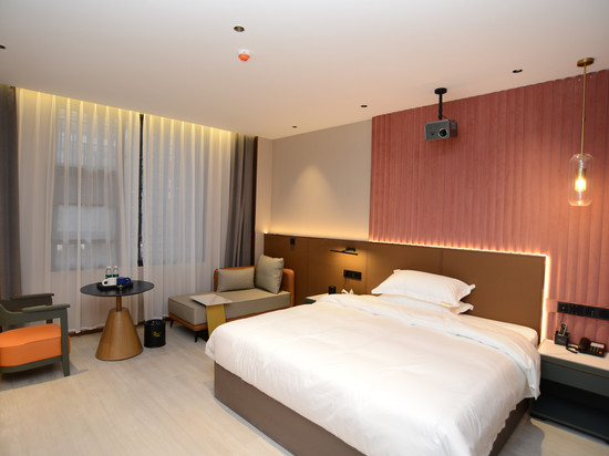 半夏拾光酒店(龙津风雨桥店)