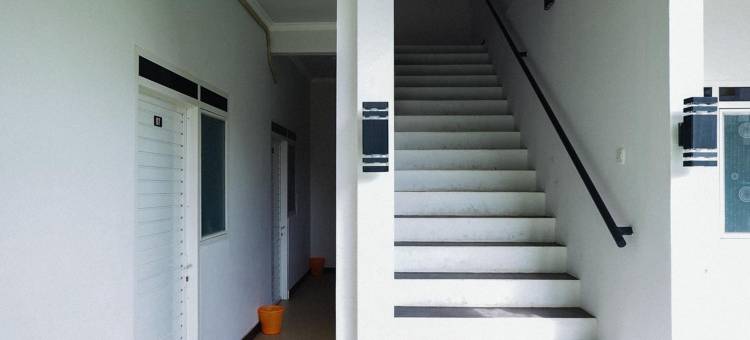 红门酒店清真-近马塔兰综合医院龙目岛2(RedDoorz Syariah near RSUD Mataram Lombok 2)图片