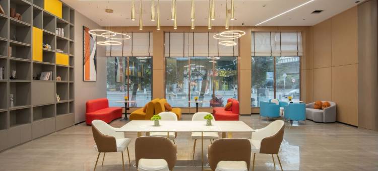 宜必思尚品酒店(南充火车站西华师大店)图片