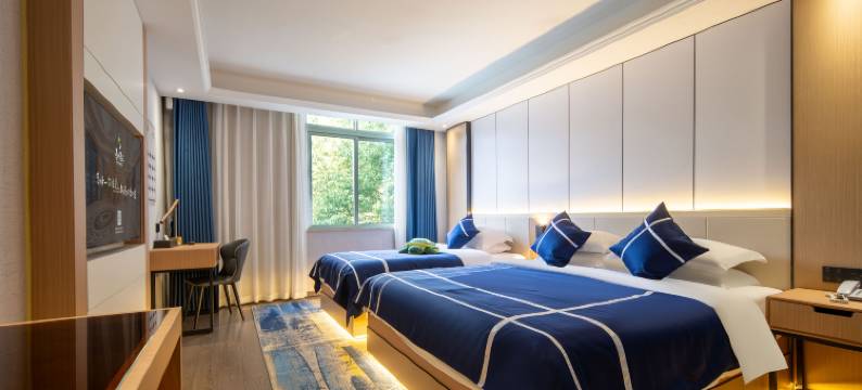 龙猫星球酒店(大邑高铁站店)图片