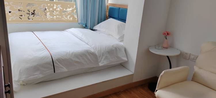 康定岗礽客栈图片